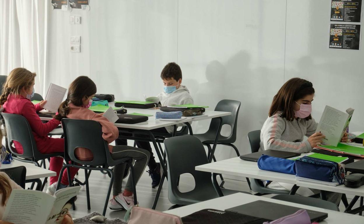 Niños en clase de un colegio donostiarra