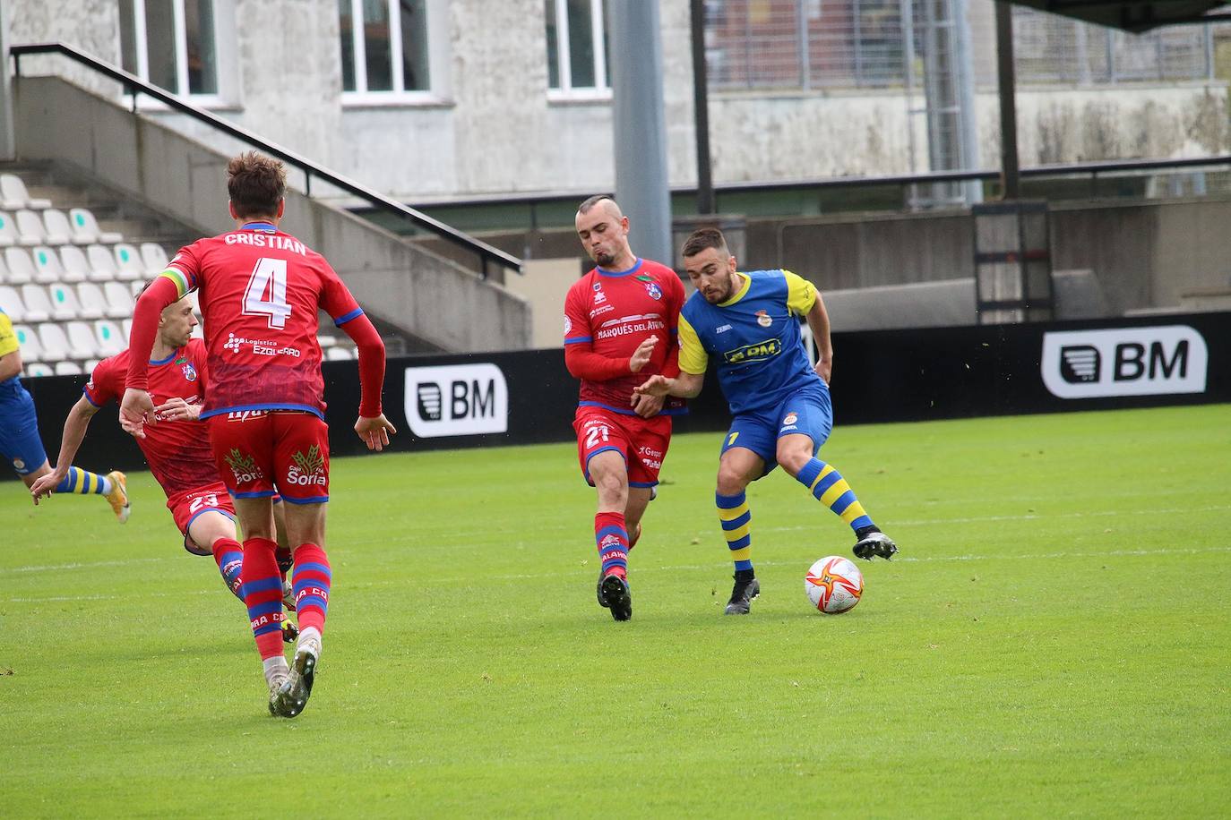 Fotos: El Real Unión se deja sorprender en Gal por el Calahorra