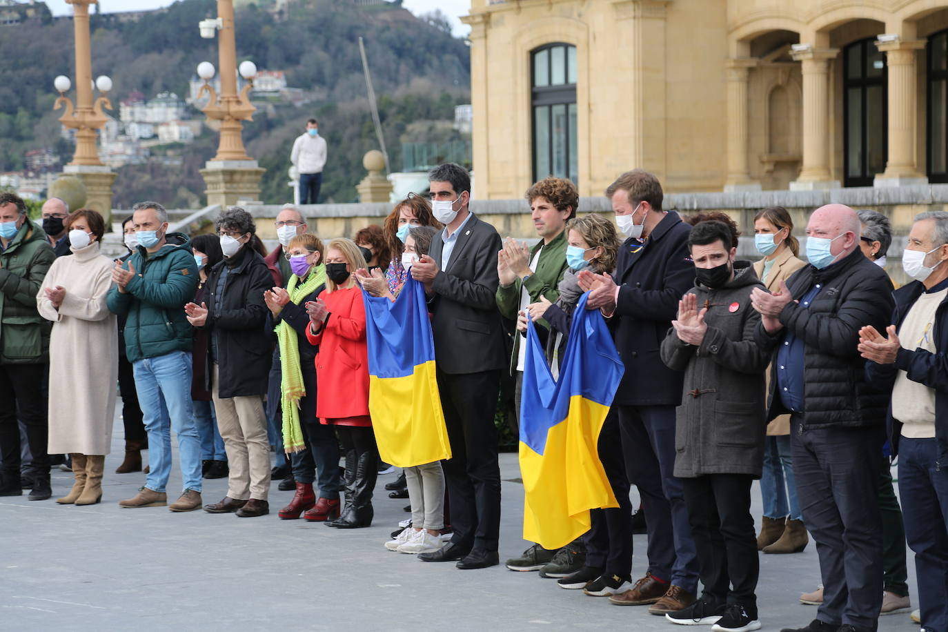 Fotos: Concentración por Ucrania convocada por el Ayuntamiento