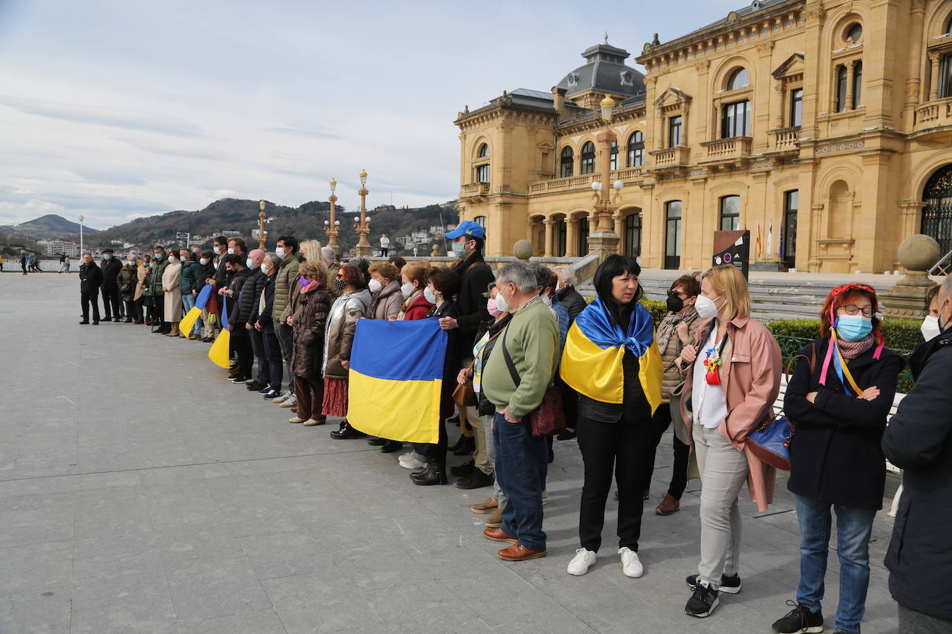 Fotos: Concentración por Ucrania convocada por el Ayuntamiento