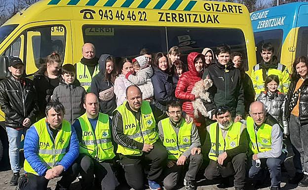 El convoy de DYA salió ayer de Polonia con los diecisiete refugiados ucranianos que lograron recoger. 