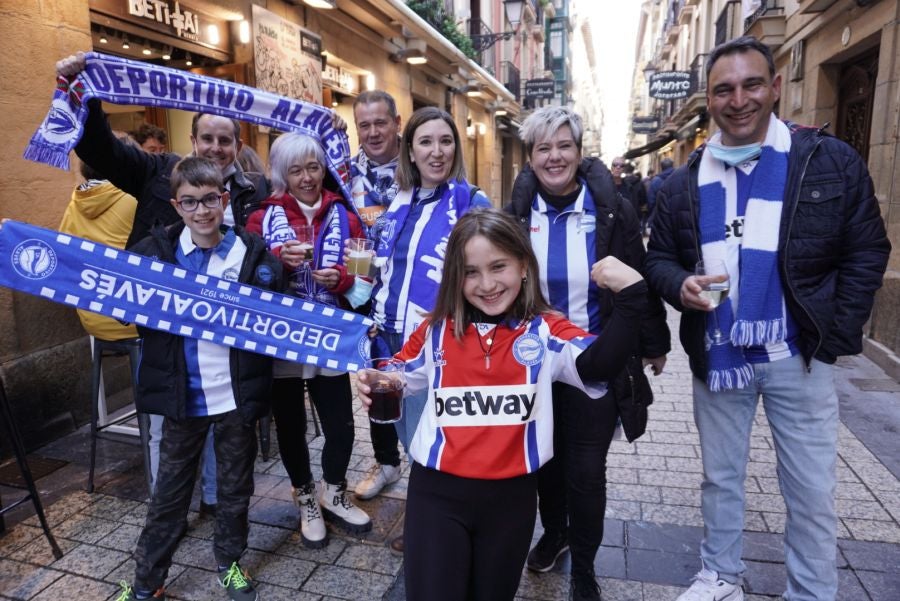 Fotos: Ambiente antes del derbi ante el Alavés