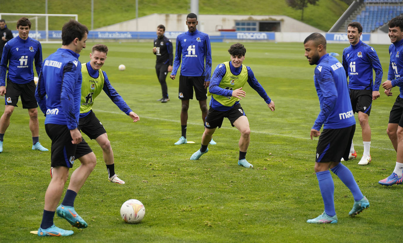 Fotos: Aihen no se entrena y Silva sigue al margen del grupo