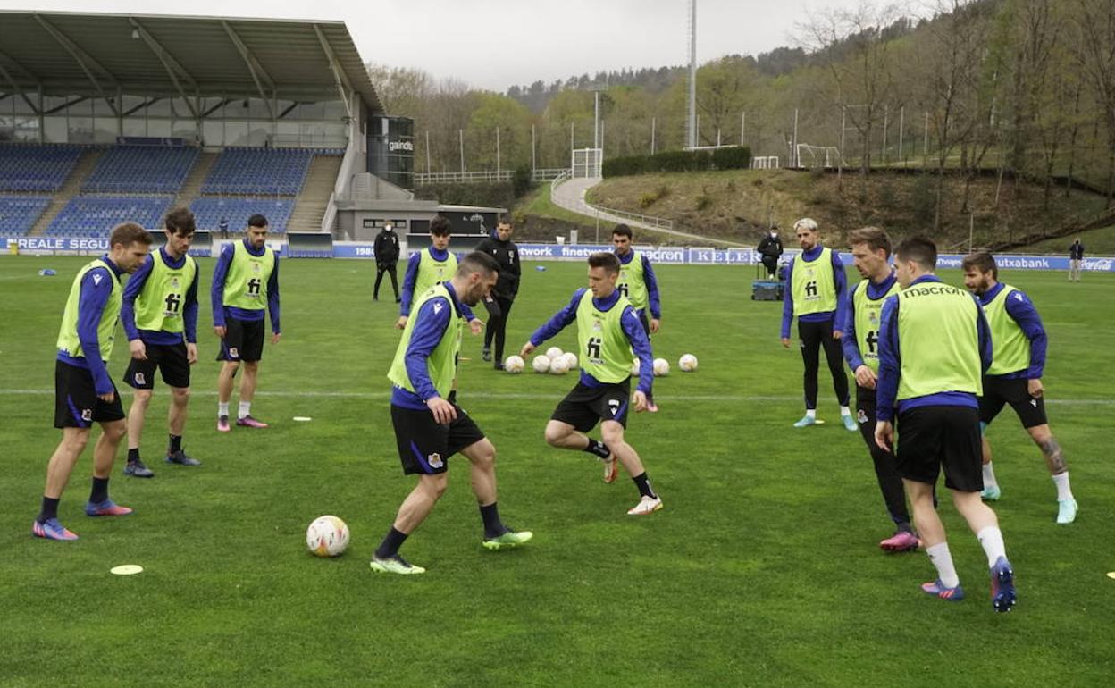 Nacho Monreal sí se ha ejercitado ete miércoles. 