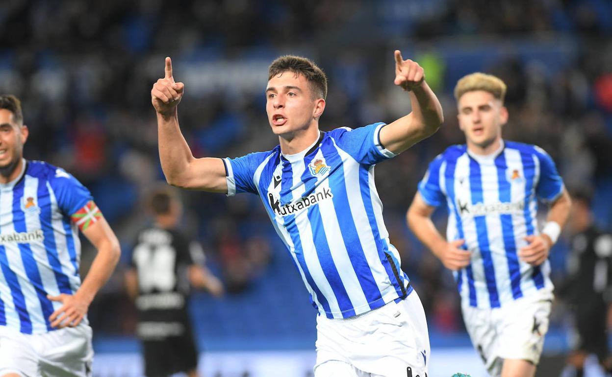 Jon Pacheco, Jon Karrikaburu y Beñat Turrientes, convocados con la sub21