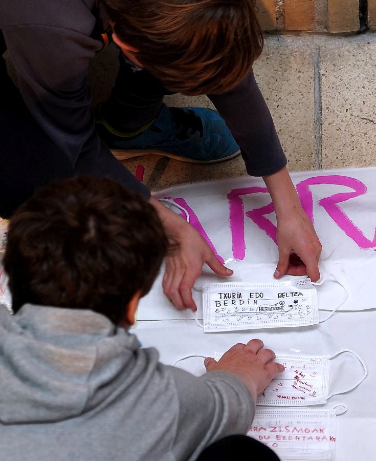 Fotos: «Protégete del racismo»