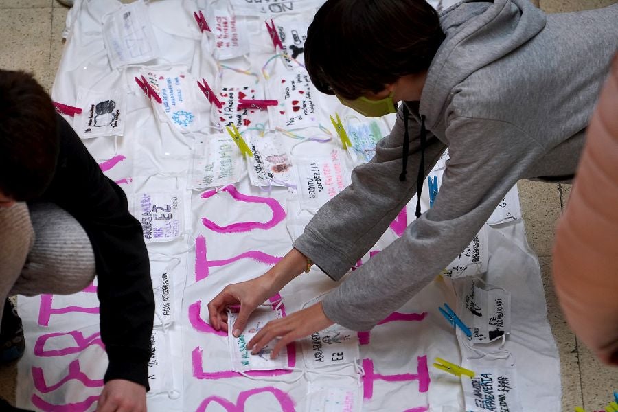 Fotos: «Protégete del racismo»