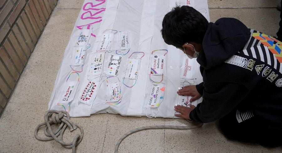 Fotos: «Protégete del racismo»