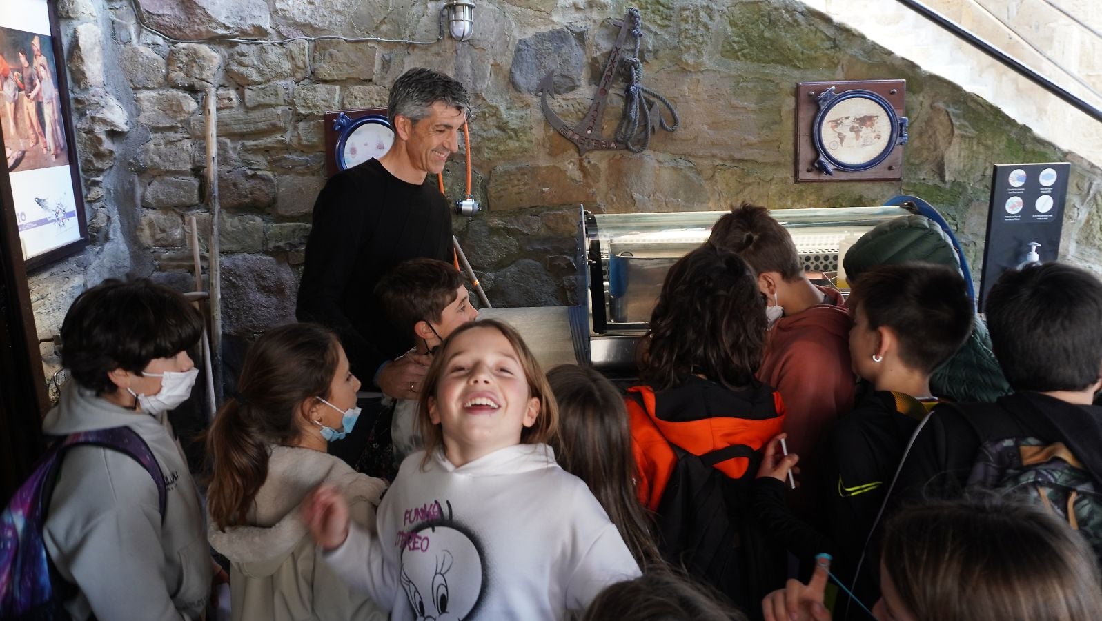 Fotos: La plantilla de la Real se conjura en el Xixario de Orio