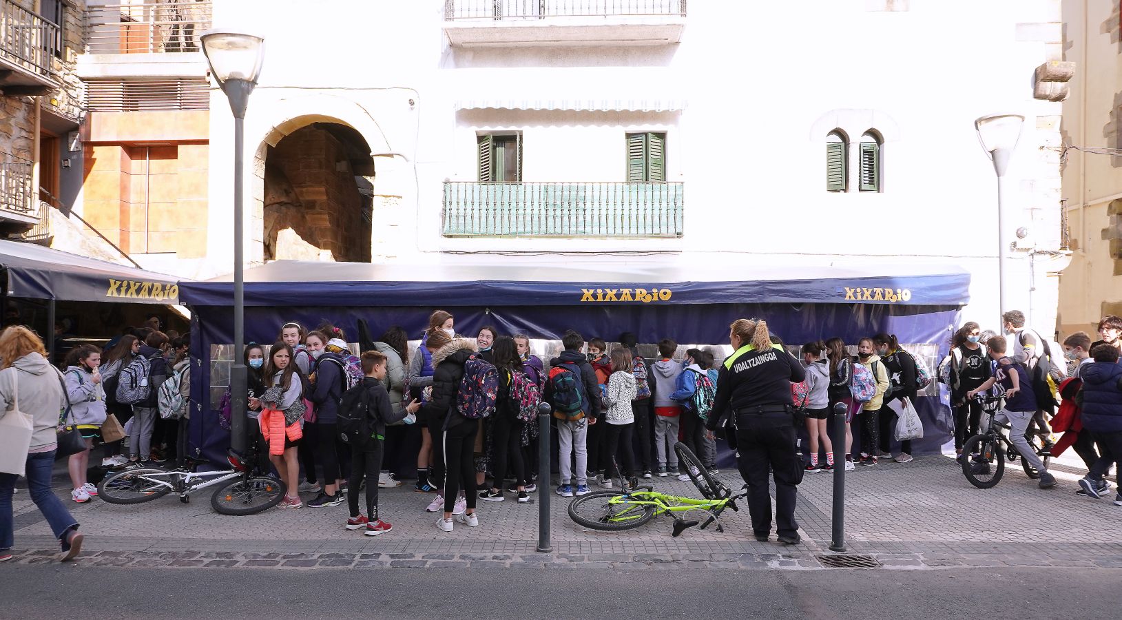 Fotos: La plantilla de la Real se conjura en el Xixario de Orio