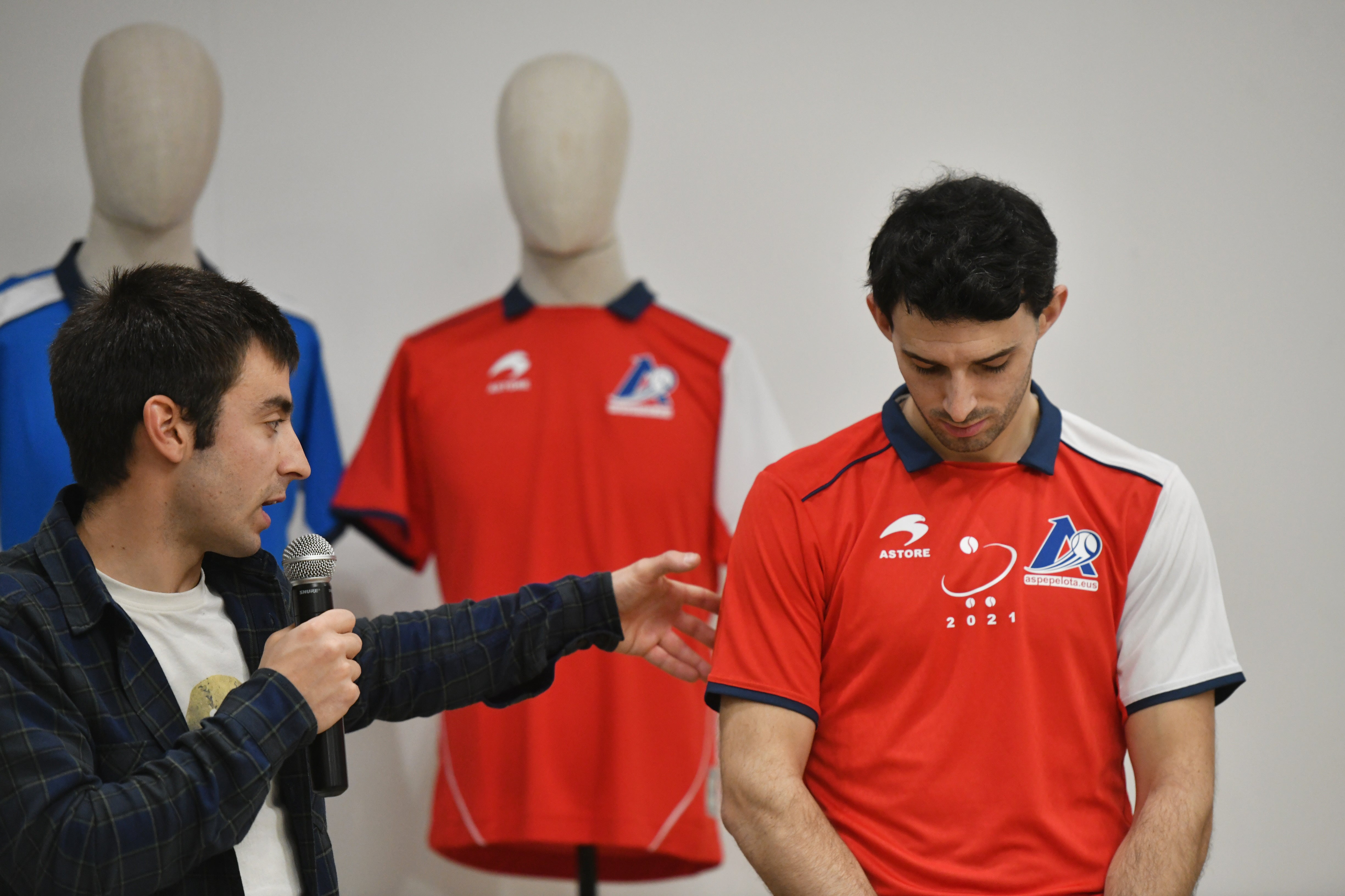 Fotos de las nuevas camisetas Astore del Campeonato Parejas de pelota