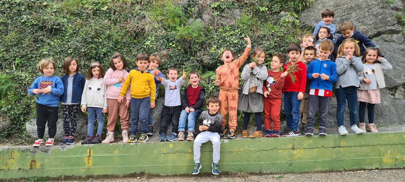 Los txikis del colegio.