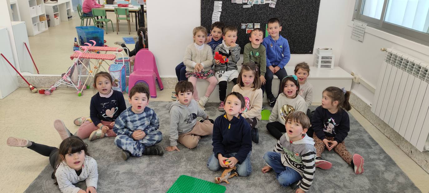 Los txikis de la clase de 4 años.