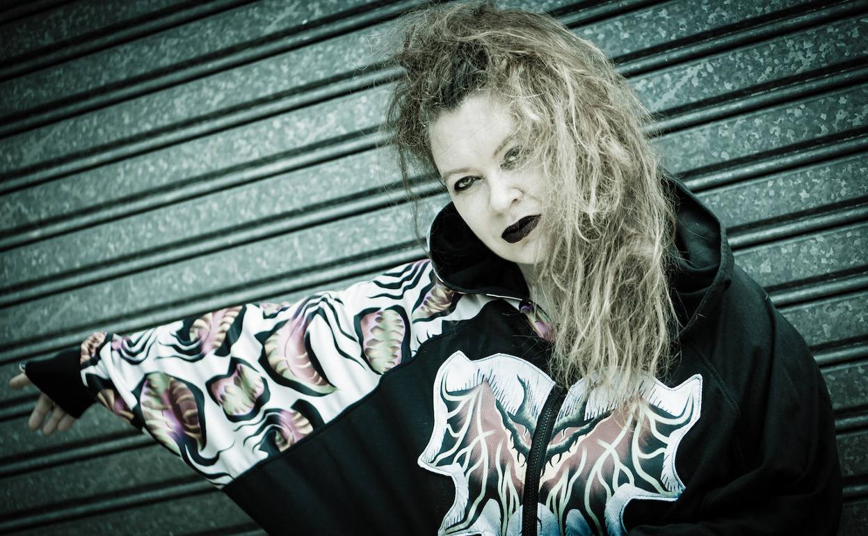 La Basu Basatiak taldearekin ariko da.