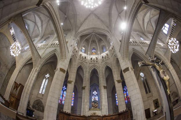 Arcos apuntados en la catedral de Santa María de Vitoria.