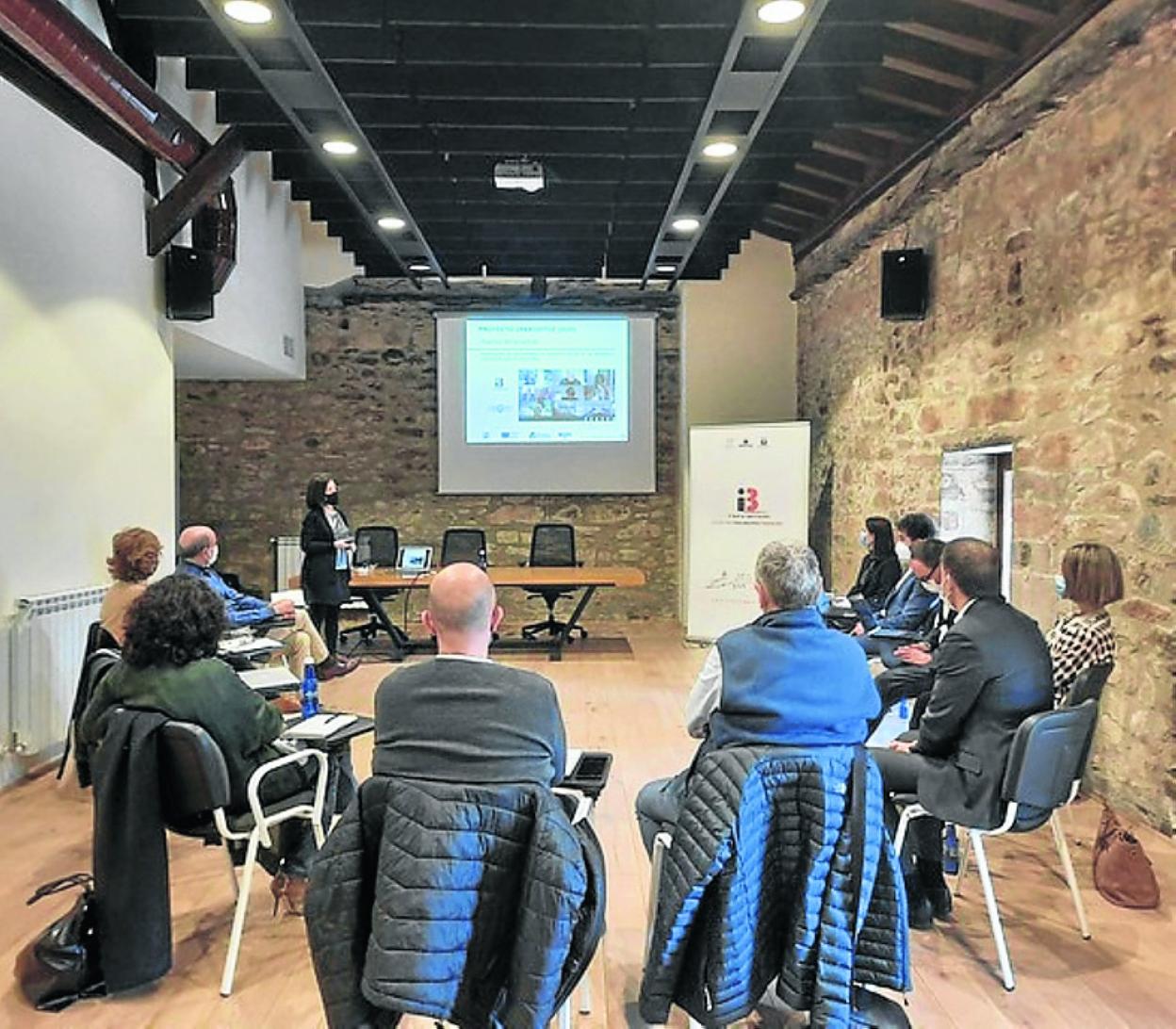 Sesión celebrada para presentar el proyecto en la Comarca. 