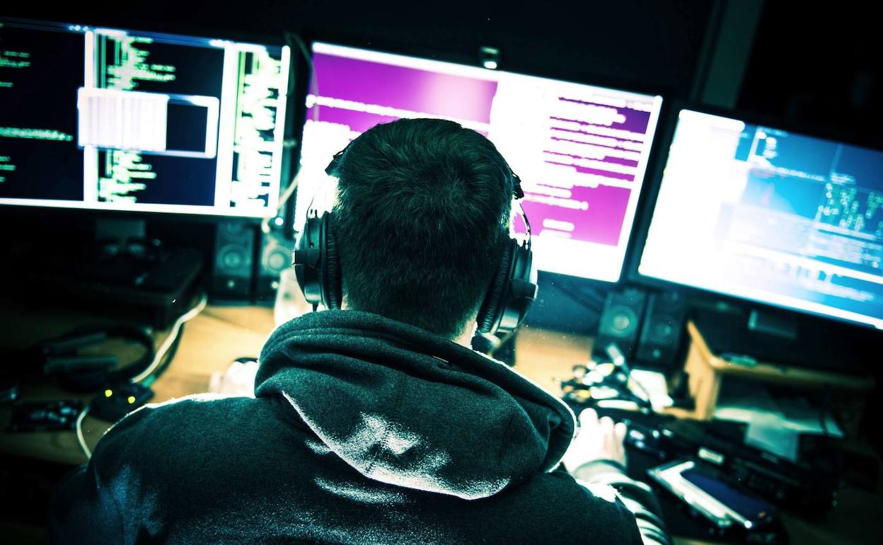 La Ertzaintza alerta de los peligros del 'grooming'