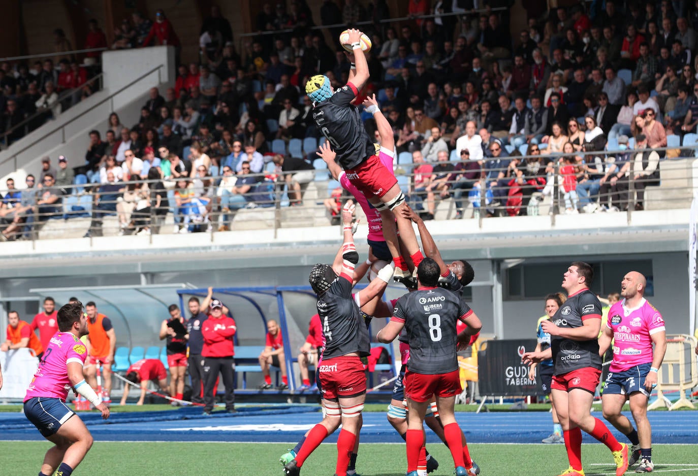 Fotos: Ampo Ordizia sigue en la pelea por el liderato
