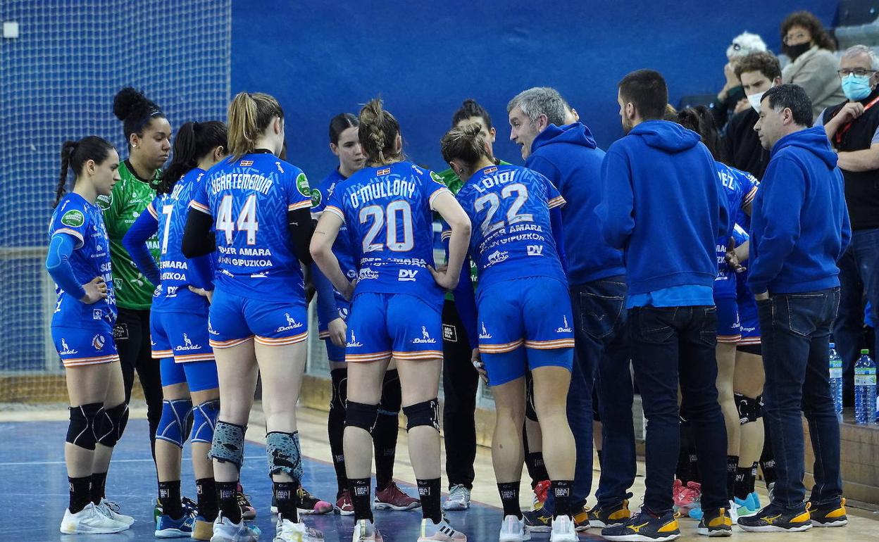 El Bera Bera sufre pero ya saborea el título de Liga (28-25)