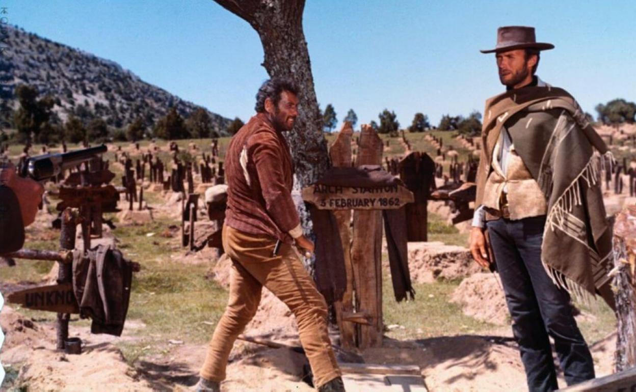 Elli Wallach y Clint Eastwood, en 'El bueno, el feo y el malo'. 