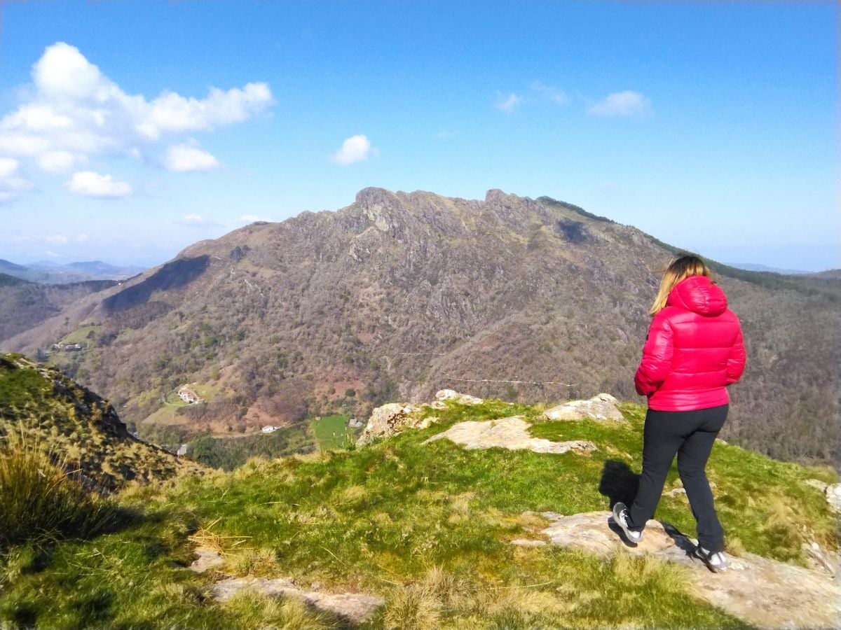 Fotos: Kopako harria, a los pies de la gran mole