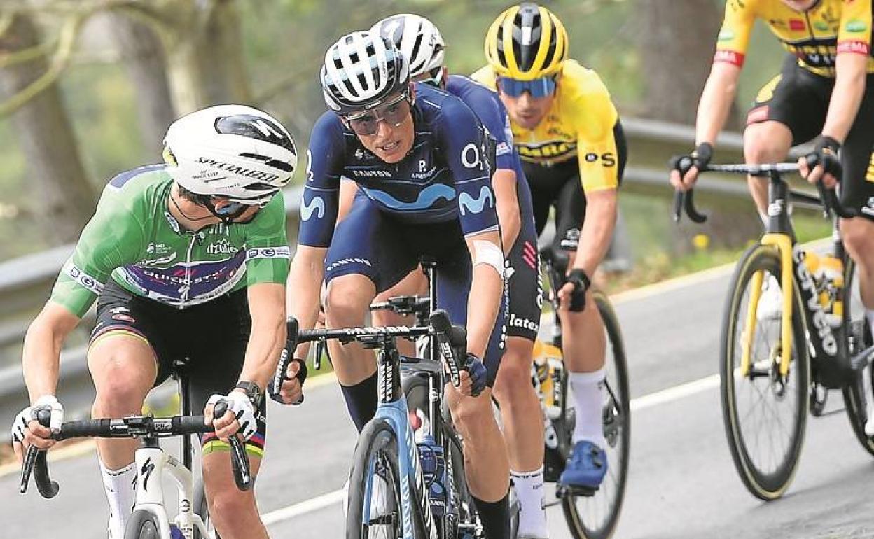 Mas, la baza de Movistar, entre Alaphilippe, Evenepoel y Roglic. 