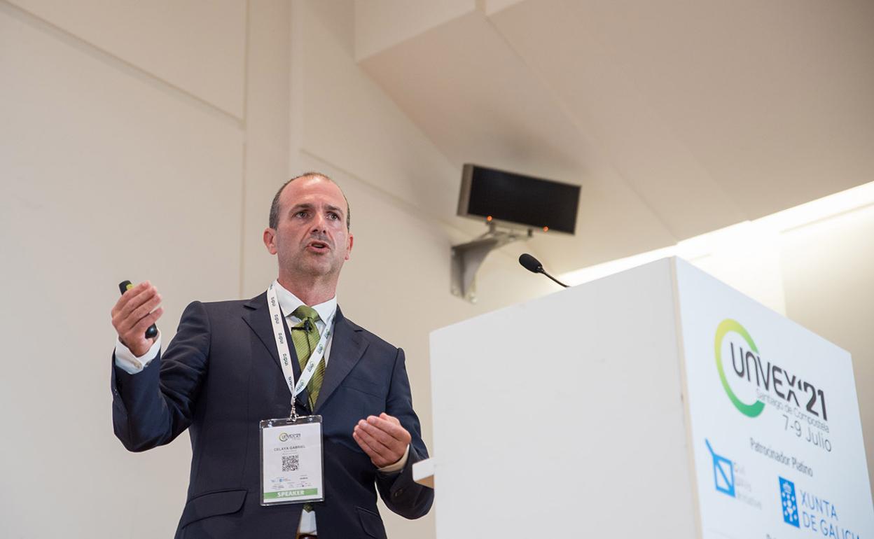 Gabriel Gómez es el director general de Marine Instruments. 