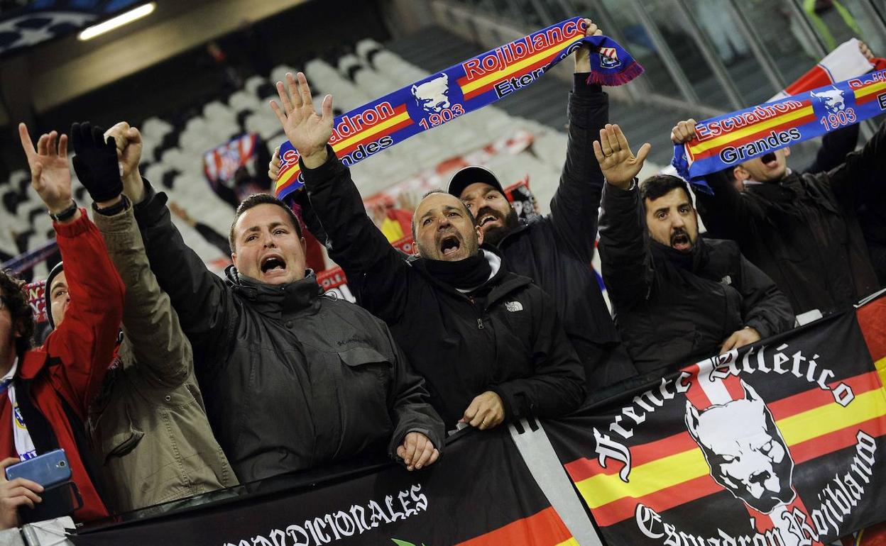 Imagen de archivo de seguidores del Atlético de Madrid en Turin, en el año 2014.