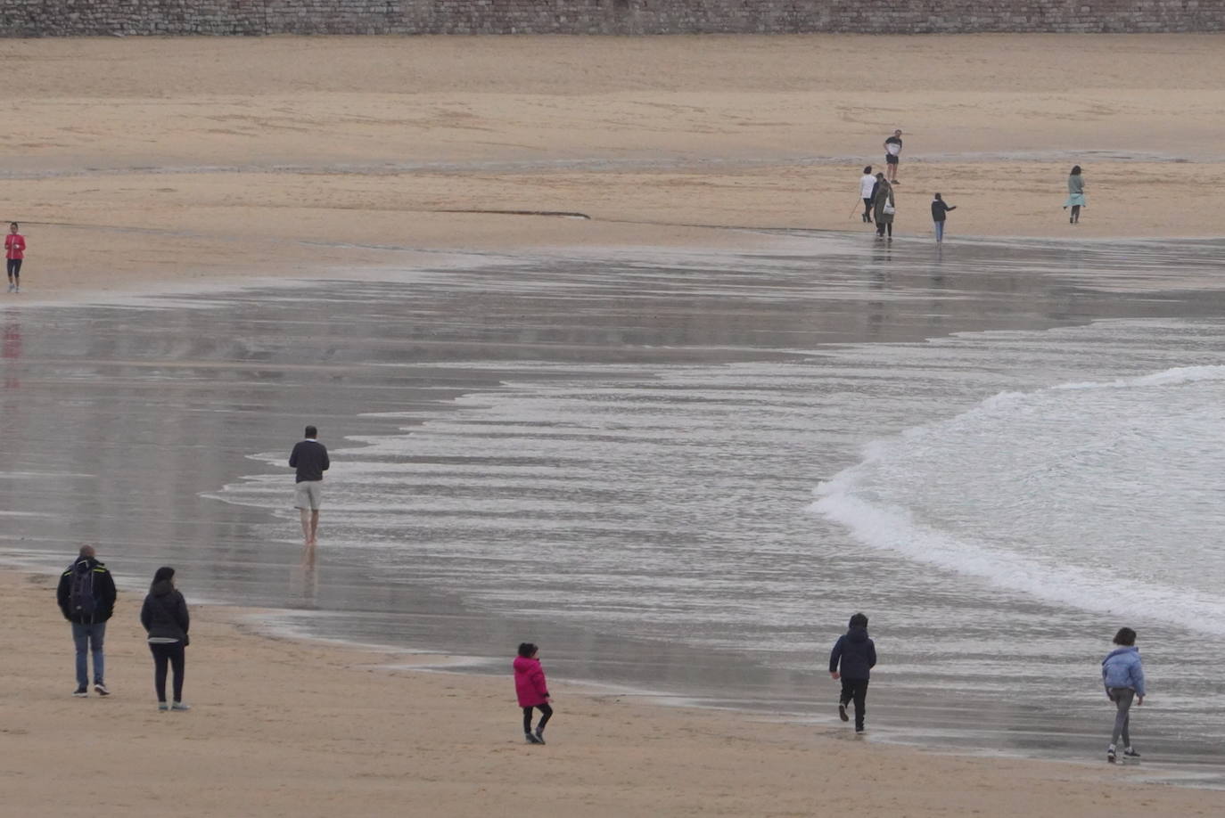 Fotos: Gipuzkoa ya recibe a sus primeros turistas
