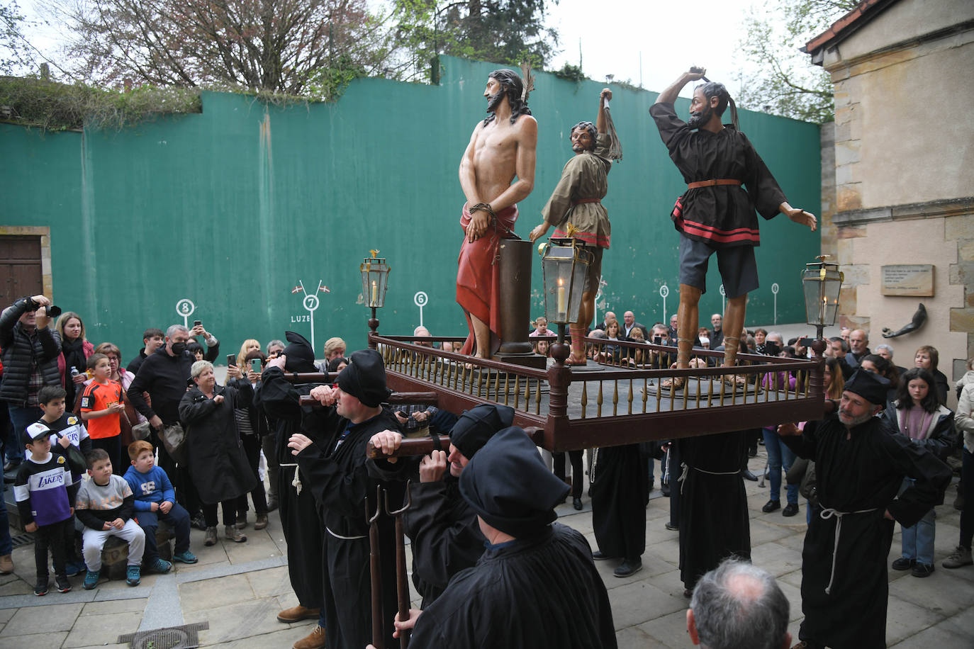 Fotos: Segura revive su tradicional procesión de Jueves Santo