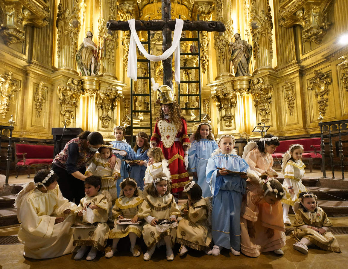 Fotos: La procesión de Viernes Santo reunió a cientos de personas en Segura