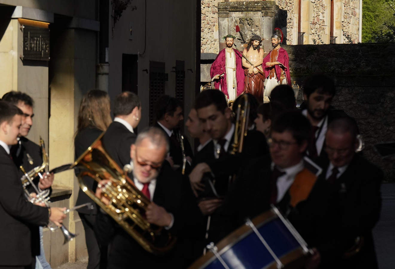 Fotos: La procesión de Viernes Santo reunió a cientos de personas en Segura
