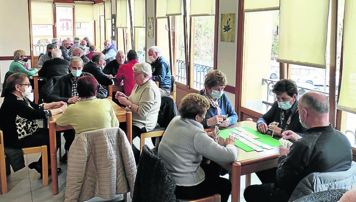 Los juegos de mesa y los de calle han asistido a un magnífico ambiente. 