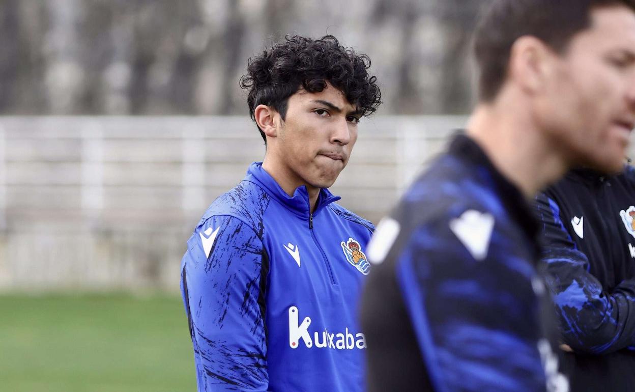 Jonathan Gómez en una sesión de entrenamiento con el Sanse.