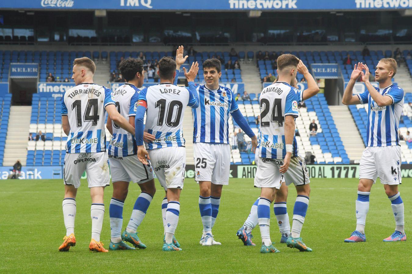 Fotos: Victoria del Sanse ante el Amorebieta