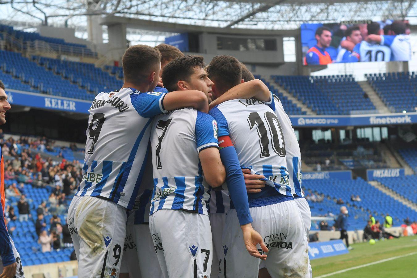 Fotos: Victoria del Sanse ante el Amorebieta