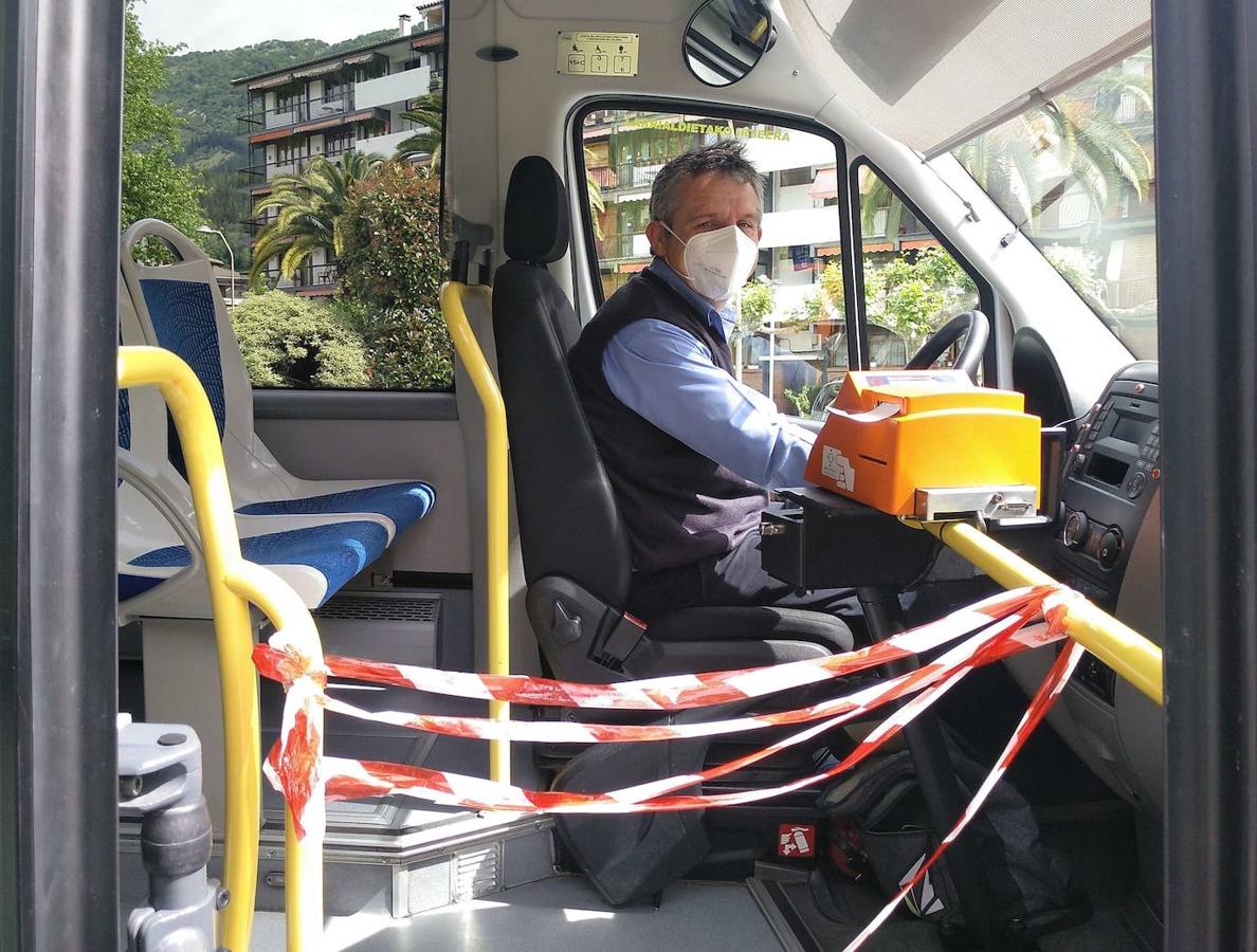 El Gobierno Vasco indica que el uso de la mascarilla es obligatorio en los transportes públicos, donde se deberán instalar dispensadores de gel hidroalcohólico.