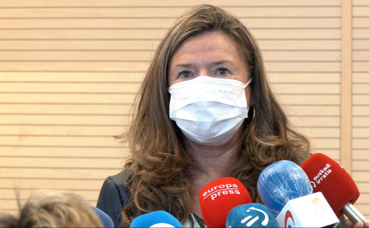 Gotzone Sagardui, durante la visita al hospital de Cruces que ha realizado esta mañana.