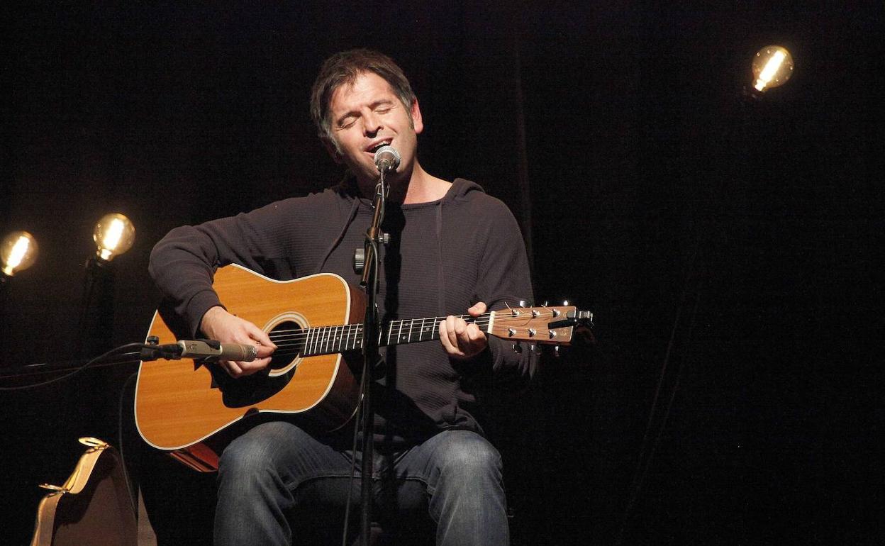 Mikel Urdangarin, artxiboko argazkian. 