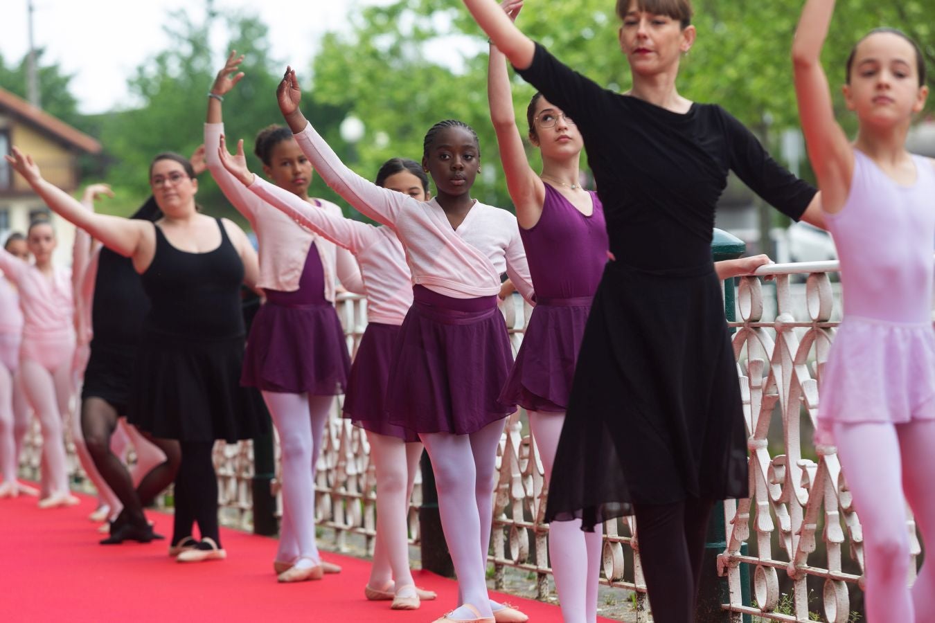 Fotos: Mucha clase en la barandilla de Irun