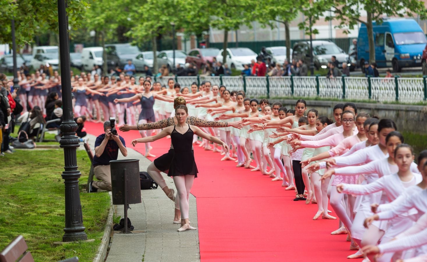 Fotos: Mucha clase en la barandilla de Irun