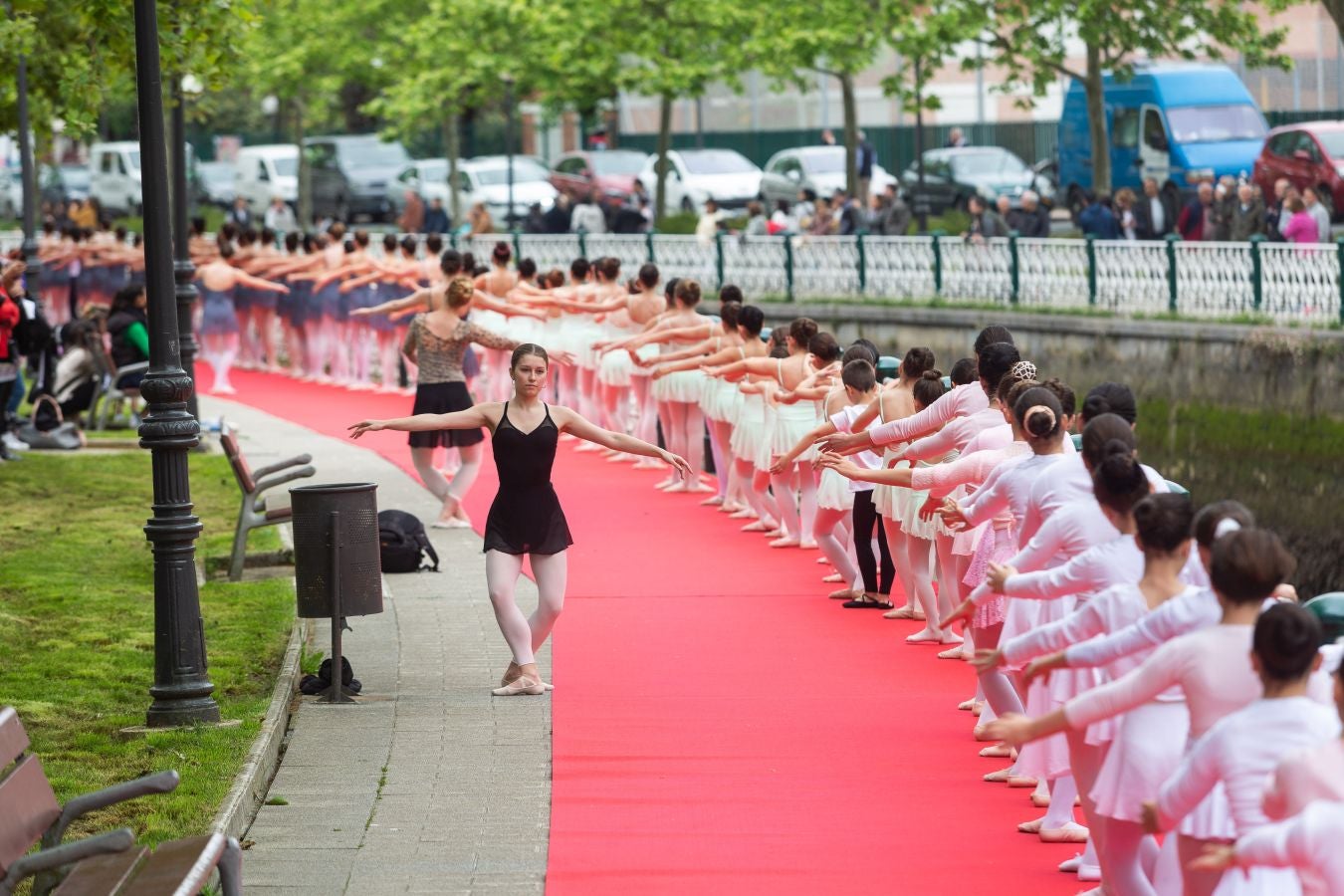 Fotos: Mucha clase en la barandilla de Irun