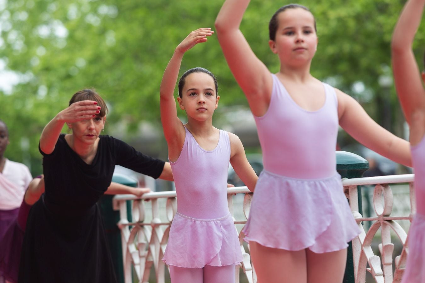 Fotos: Mucha clase en la barandilla de Irun