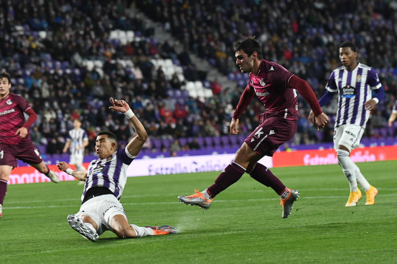 Fotos: El Sanse vence al Valladolid (1-2)