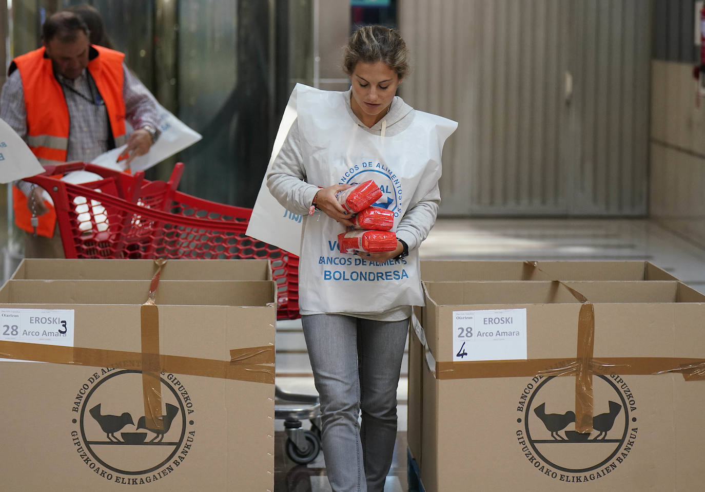 Fotos: Campaña de recogida del Banco de Alimentos de Gipuzkoa