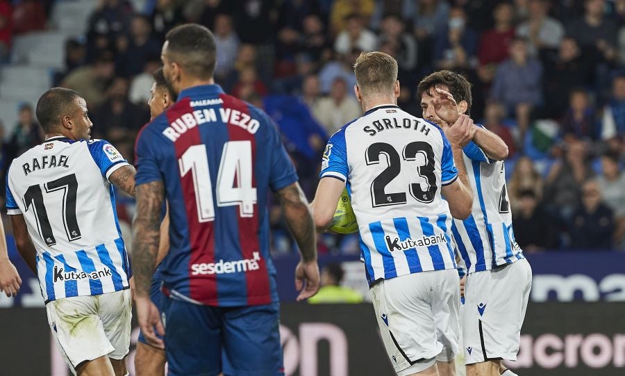 Fotos: El Levante - Real Sociedad, en imágenes