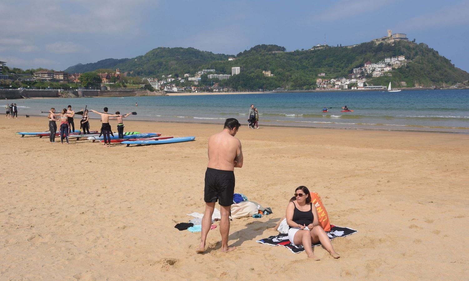 Fotos: Donostia disfruta de un sábado soleado y de agradables temperaturas