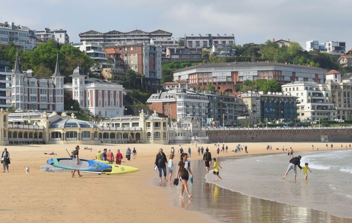 Fotos: Donostia disfruta de un sábado soleado y de agradables temperaturas