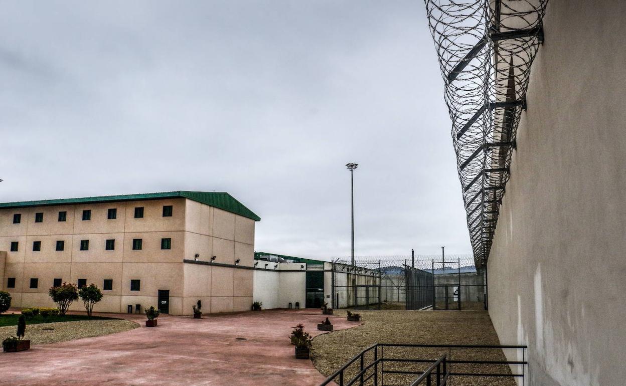 El Gobierno Sánchez ha acercado al 55% de los presos de ETA a cárceles de Euskadi y Navarra