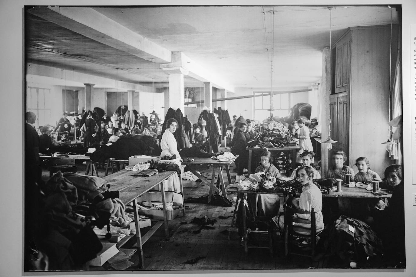 Fotos: &#039;Aurrera eginez&#039; refleja el camino de San Sebastián hacia la modernidad